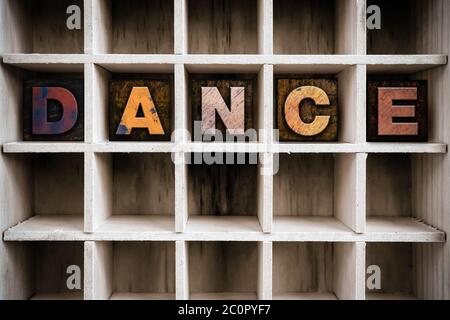 Danse concept typographie en bois Type dans le dessin Banque D'Images