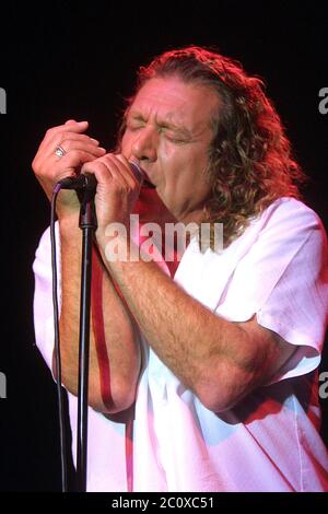 Robert Plant à l'Astoria de Londres le 10 juin 2002 Banque D'Images