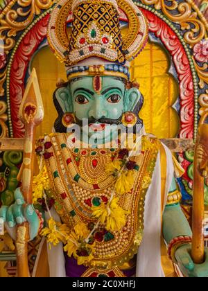 Hindu murti (divinité ou statues cérémonielles). Temple Sri Mariamman. Chinatown. Singapour Banque D'Images