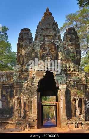 Porte sud d'Angkor Thom au Cambodge Banque D'Images