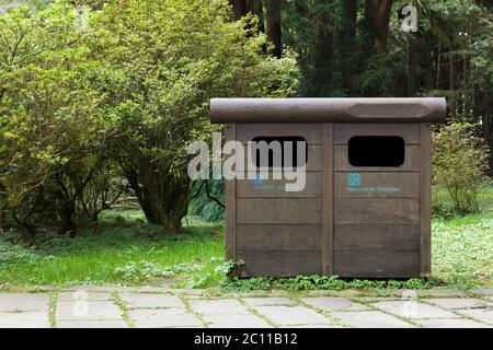 Tranchcan en bois à Alishan. Aire de loisirs de la forêt nationale d'Alishan dans le comté de Chiayi Banque D'Images