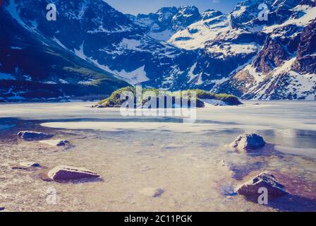 Magnifique paysage de montagnes tatra. Photo avec effet vintage. Banque D'Images