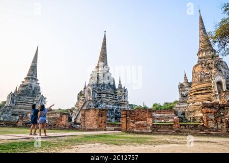 Les touristes visitant à Wat Phra Sri Sanphet Banque D'Images