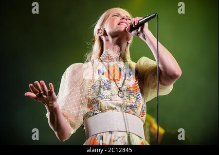 Aarhus, Danemark. 1er septembre 2019. La chanteuse, auteur-compositeur et musicien danois Tina Dickow donne un concert au Musikhuset à Aarhus. (Photo: Gonzales photo - Morten Kjaear). Banque D'Images