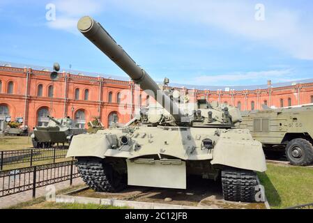 Char russe T-80 au Musée de l'Artillerie militaire. Banque D'Images