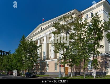 Digue de la rivière Dvina Septentrionale Banque D'Images