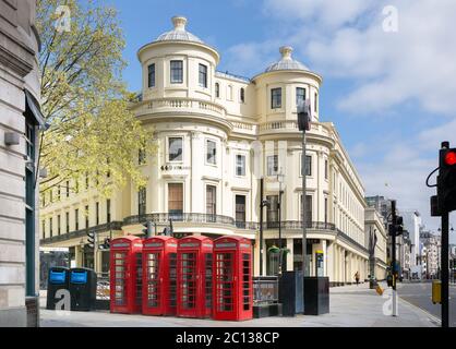 The Strand à Londres trafic gratuit le 13 avril 2020 pendant le confinement de la pandémie Covid 19 et les vacances du lundi de Pâques. C19 Architecture Nash. Banque D'Images