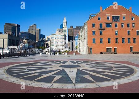 Boussole sur Long Wharf, Boston, Massachusetts, USA Banque D'Images