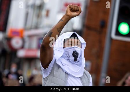 NORTHAMPTON, Royaume-Uni - LE 13 JUIN des manifestants pacifiques se réunissent dans le centre-ville de Northampton pour démontrer l'importance de la vie noire le samedi 13 juin 2020. (Crédit : MI News & Sport/Alay Live News Banque D'Images