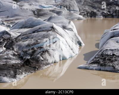 Glacier Svinafellsjokull dans le parc national de Skaftafell, Islande Banque D'Images