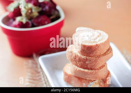 Gâteau sur la table. Banque D'Images