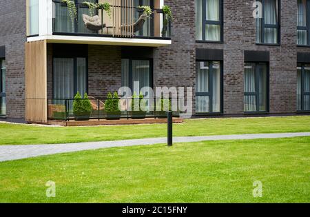 jardin et terrasse du nouveau bâtiment Banque D'Images