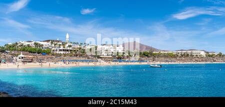 Paysage avec Playa Blanca et Dorada plage, Lanzarote, Iles Canaries, Espagne Banque D'Images