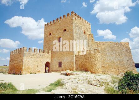 Château de Peñarroya. La Réserve Naturelle Lagunas de Ruidera, Ciudad Real province, Castilla La Mancha, Espagne. Banque D'Images