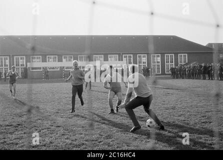 Journée sportive, base navale, 1981 septembre, Ile de Borkum, Basse-Saxe, Allemagne Banque D'Images