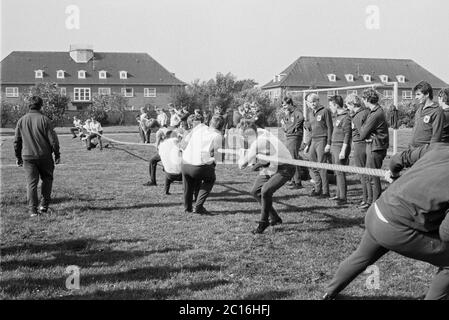 Journée sportive, base navale, 1981 septembre, Ile de Borkum, Basse-Saxe, Allemagne Banque D'Images