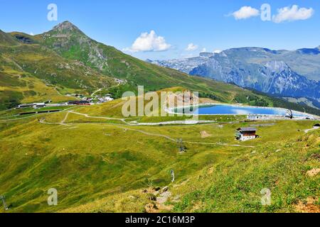 Kleine Scheidegg, col de montagne dans l'Oberland bernois de Suisse , partie du chemin de fer des Highlands bernois, région de Jungfrau, Suisse. Banque D'Images