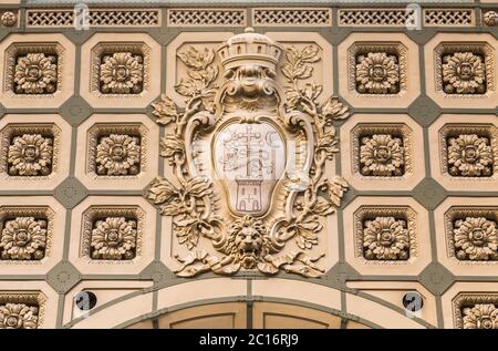 Design détaillé du plafond, caisson sous forme de fleur, la gare Musée d'Orsay. Paris. France Banque D'Images