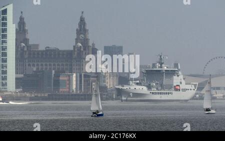 RFA Tiderace à Liverpool avant de partir pour commencer les essais en mer crédit Ian FairBrother/Alamy stock photo Banque D'Images