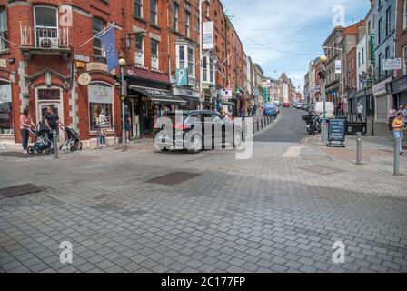 St Laurence Street, Drogheda, County Louth, Irlande 29 mai 2020 vue de St Laurence Street Drogheda comme verrouillage commence à se détendre Banque D'Images