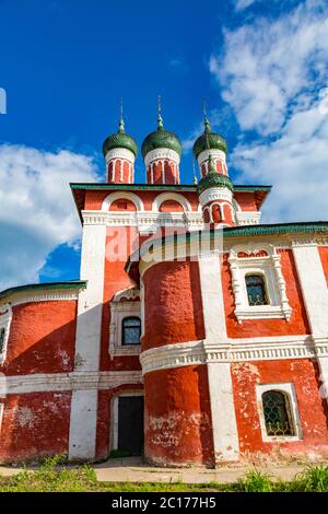 Église de l'icône Smolensk de la mère de Dieu du XVIIIe siècle à Uglich, Russie Banque D'Images