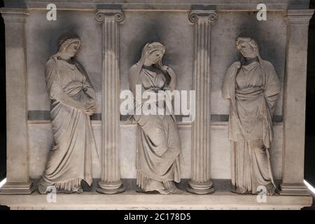 Sarcophage des femmes criantes dans les musées archéologiques d'Istanbul, ville d'Istanbul, Turquie Banque D'Images