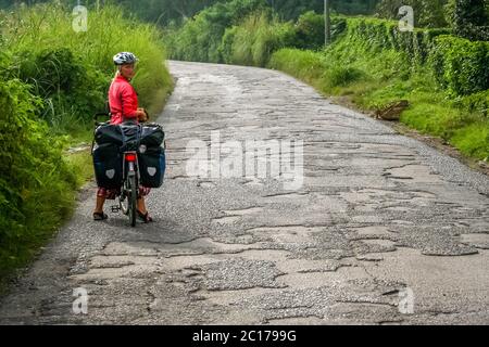 Randonnée à vélo à travers l'île de Sumatra Banque D'Images