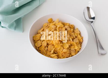 Céréales Petit déjeuner de céréales dans un bol sur le tableau blanc Banque D'Images