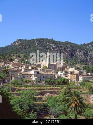 Village perché de Valldemossa Valldemossa, municipalité, Mallorca, Iles Baléares, Espagne Banque D'Images