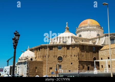 Dôme d'or de la cathédrale de Cadix, église catholique romaine à Cadix, sud de l'Espagne, et siège du diocèse de Cadix y Ceuta, Andalousie, Espagne Banque D'Images