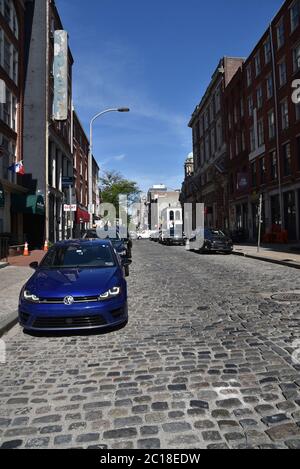 Philadelphie, PA/USA - 26 juin 2019 : rue pavée dans la vieille ville historique de Philadelphie Banque D'Images