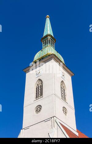 Cathédrale Saint-Martin historique dans la vieille ville de Bratislava, Slovaquie Banque D'Images