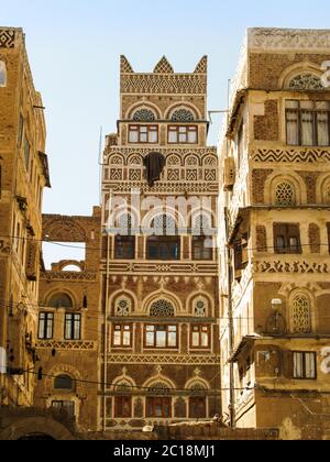 Vue sur les maisons traditionnelles de Sanaa et la vieille ville du Yémen Banque D'Images