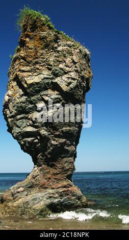 Cap Velikan , sculpture nature géante en pierre, île Sakhalin Russie Banque D'Images