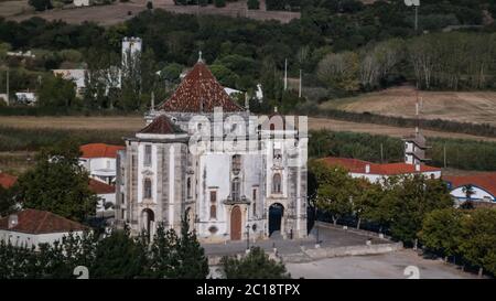 Vue aérienne de Santuario do Senhor Jesus da Pedra, Obidos, Portugal Banque D'Images