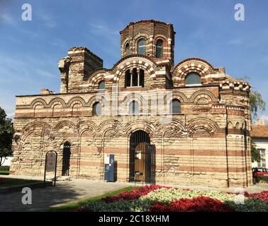 Nesebar, Bulgarie - 06 octobre 2017 : Église du Pantocrator Christ dans la ville classée au patrimoine mondial de l'UNESCO. Banque D'Images