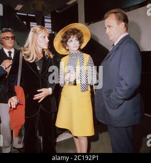 Gina Lollobrigida, italienische Sauspielerin, Deutschland, UM 1974. L'actrice italienne Gina Lollobrigida, Allemagne vers 1974. Banque D'Images