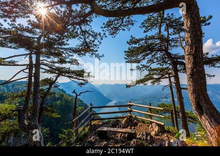 Viewpoint Banjska stena rock en Serbie Banque D'Images