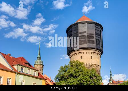 Tour historique de l'eau dans la vieille ville de Bautzen en Saxe, Allemagne Banque D'Images