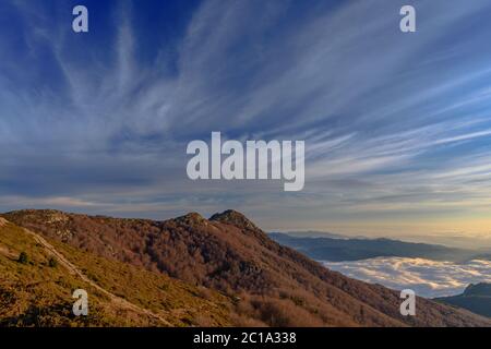 Randonnée le matin au parc naturel de Montseny. (Pic des 'les Agudes', 1706m) Catalogne, Espagne Banque D'Images