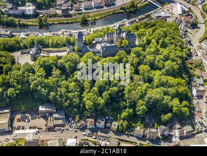 Photographie aérienne, Château d'Altena, Fritz-Thomee-Strasse, rivière Lenne, Altena, pays aigre, Märkischer Kreis, Rhénanie-du-Nord-Westphalie, Allemagne, Architectur Banque D'Images