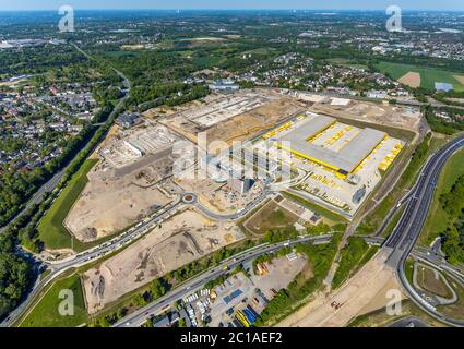 Photographie aérienne, nouveau bâtiment DHL Logistik Paketzentrum, ancien site Opel, ancien bâtiment administratif Opel, quartier Laer, Bochum, région de Ruhr, non Banque D'Images