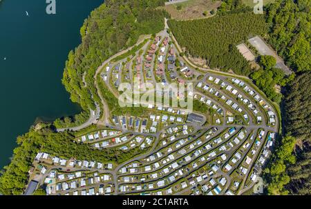 Vue aérienne, , Listertalsperre, Camping Gut Kalberschnacke Drolshagen, pays aigre, Rhénanie-du-Nord-Westphalie, Allemagne, DE, Europe, vue oiseaux-yeux, aérienne Banque D'Images