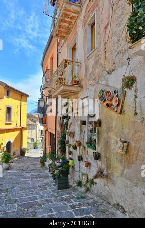 Une rue pittoresque à Eboli, une vieille ville de la région Campanie . Banque D'Images