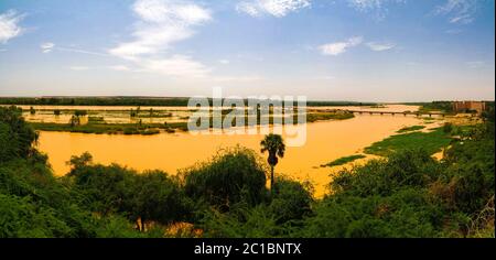 Vue aérienne sur le fleuve Niger à Niamey Niger Banque D'Images