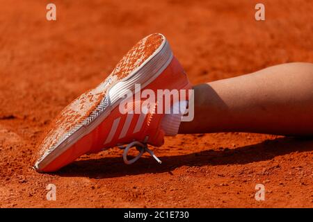 Vue sur un court de tennis en terre battue et ligne de base Banque D'Images