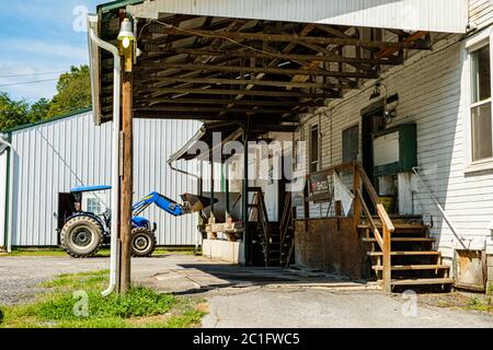 H O Andrews Feed Mill, Mapleton Farm and Garden, 175, promenade Feed Mill, Mapleton, PA Banque D'Images