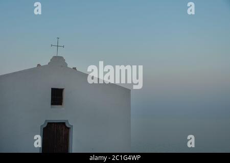 Récolte de la basilique de San Gavino façade pendant le coucher du soleil. Porto Torres. Italie Banque D'Images