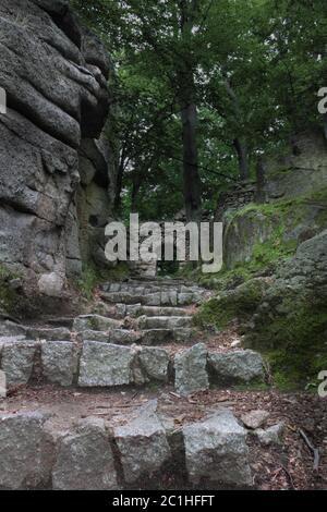 Ruines du vieux château Chojnik en Pologne Banque D'Images