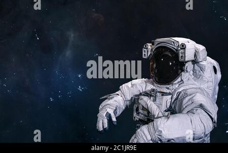 Astronaute dans l'espace. Science-fiction Banque D'Images